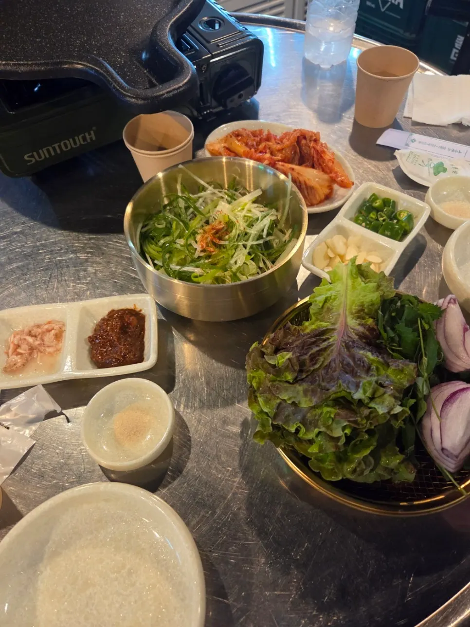 Table setting at Donnamu Jip