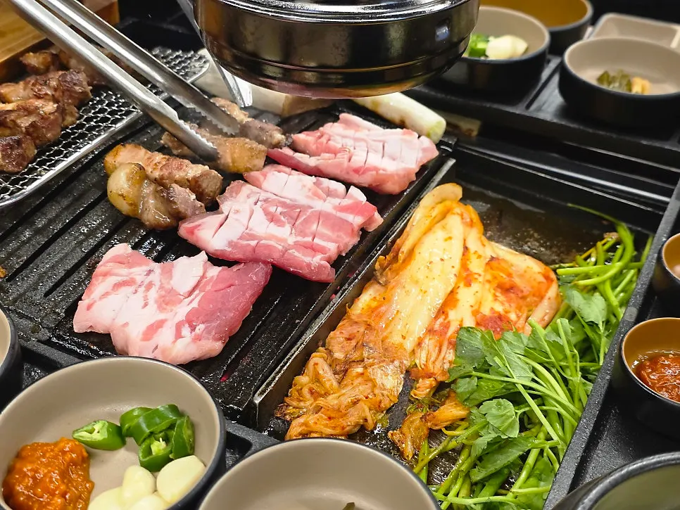 돈푸더그릴 삼겹살 상차림