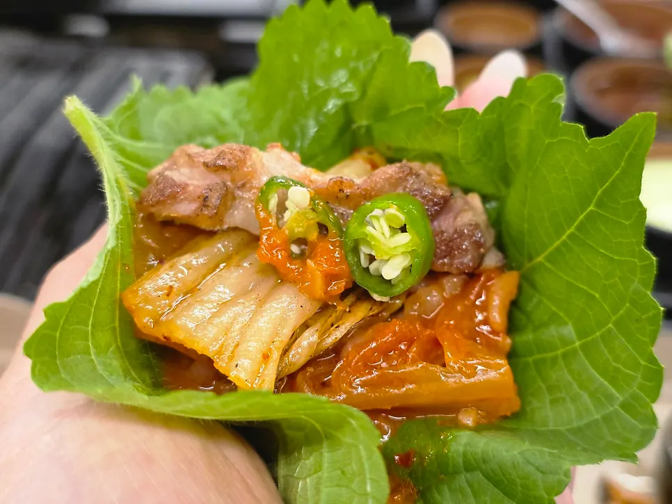 식사를 마친 돈푸더그릴 테이블