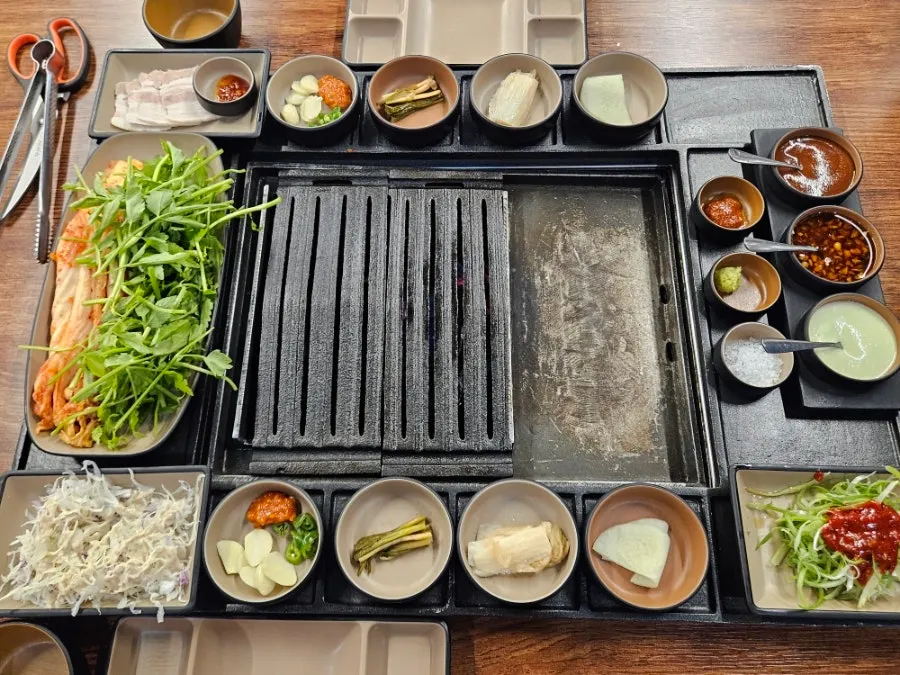 Full table setting of basic side dishes