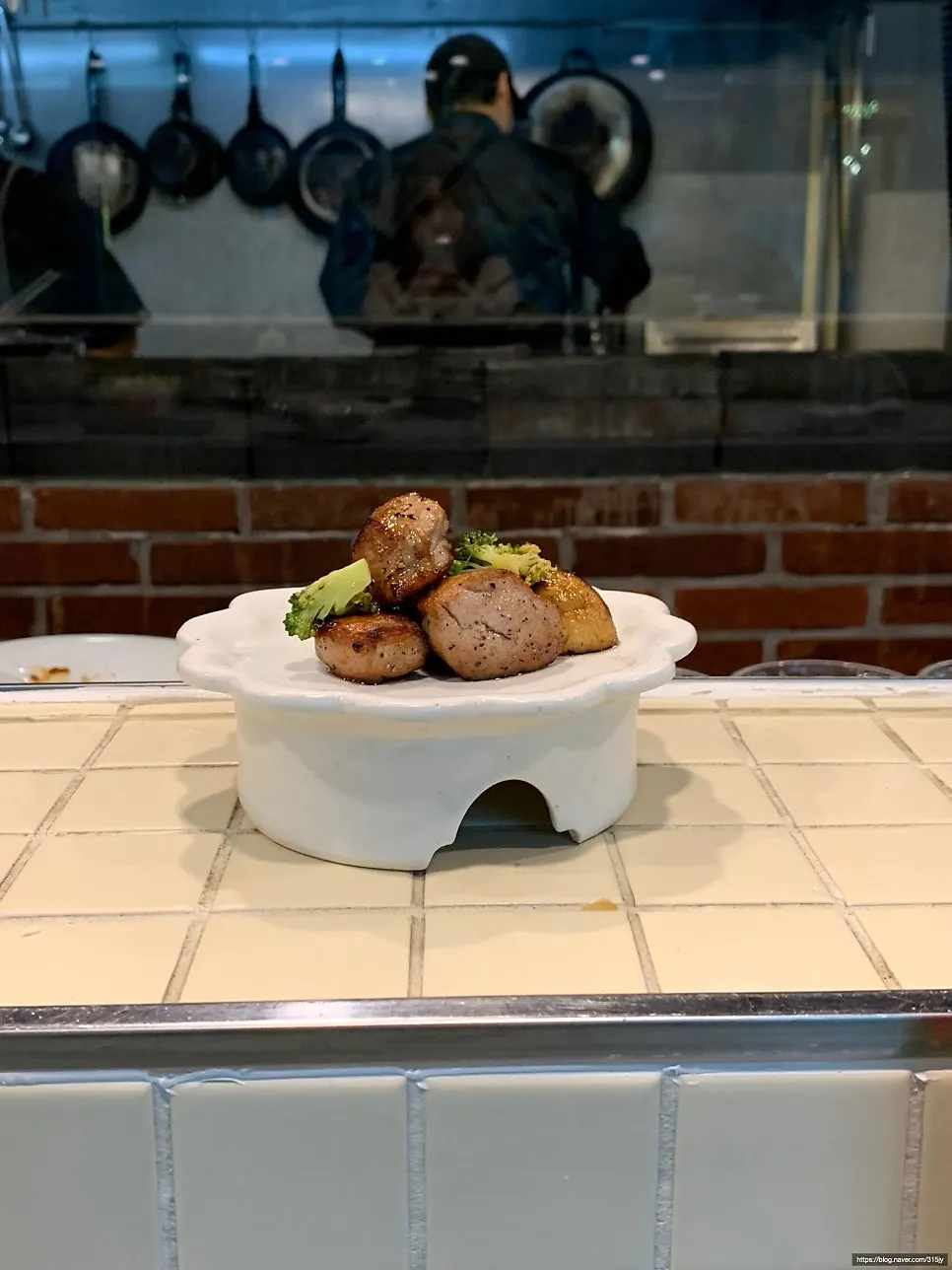 Grilled pork tenderloin aged with shio koji