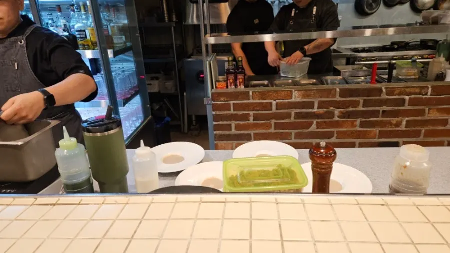 돈탐구소 디너 코스 시작 세팅
