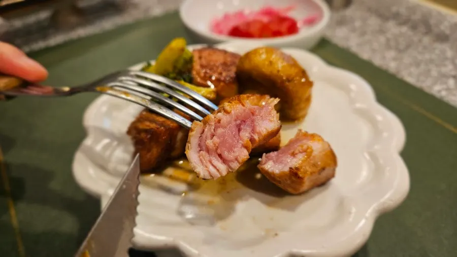 시오코지 안심과 선드라이 토마토 메인