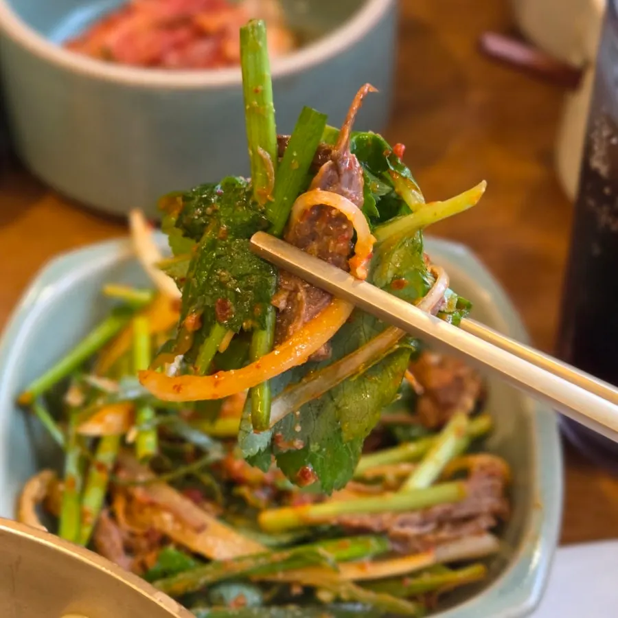 Close-up of the seasoned beef with cheongyang chili