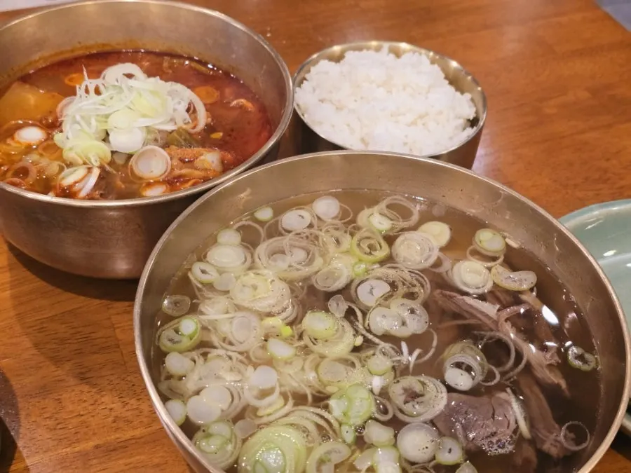 맑은한우곰탕 보통 사이즈 한 그릇