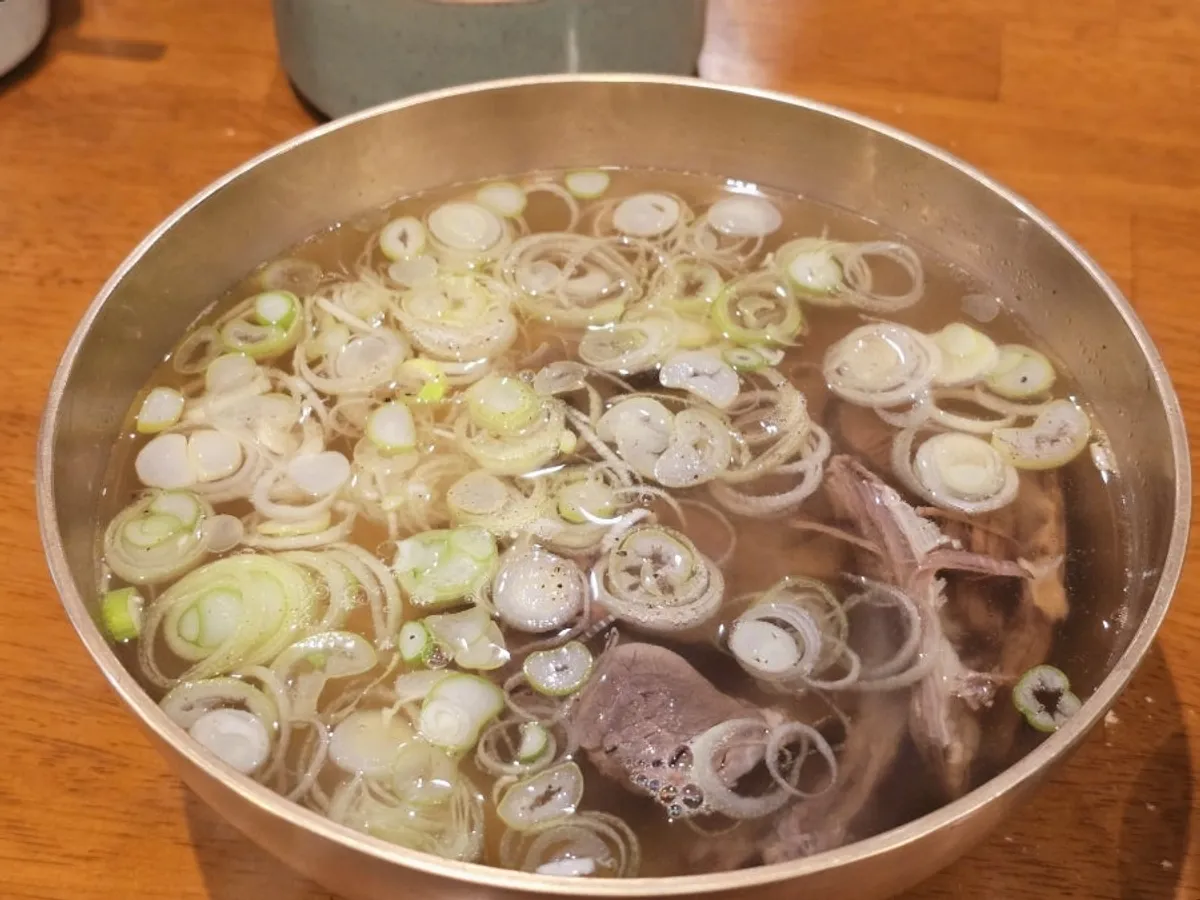 고기가 푸짐한 도온정 맑은한우곰탕