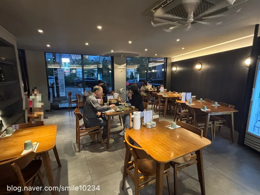 Dining hall at Doonjeong with about 10 tables