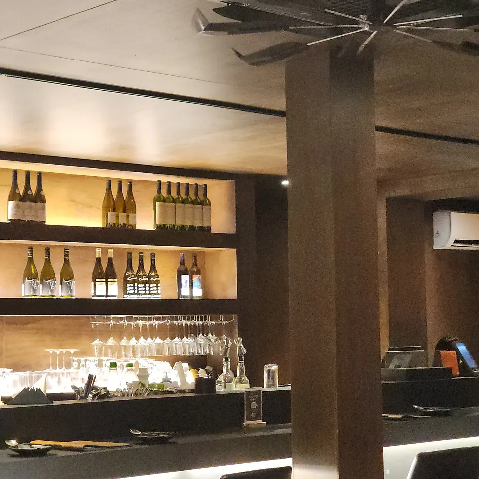 Group-friendly table seating at Dophan