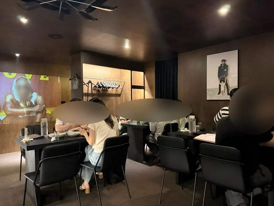 Bar table seating at Dophan
