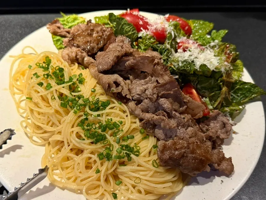Plate of Dophan's gutjeori perilla oil cappellini