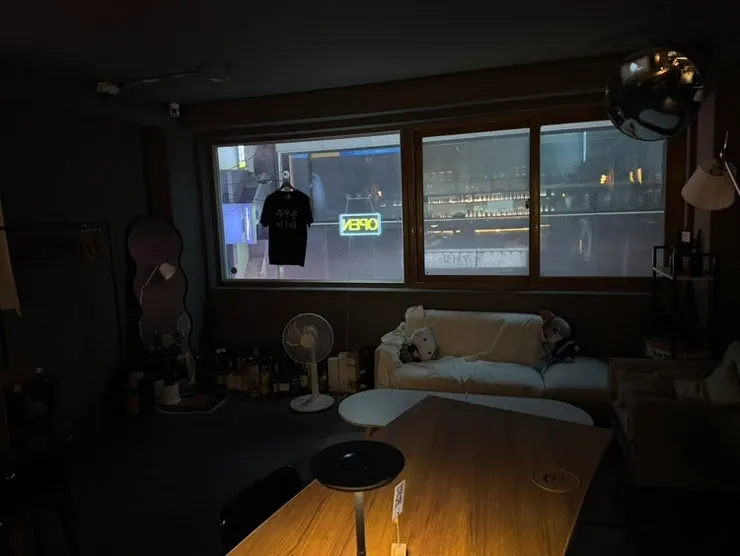 Stylish interior of Doran Honsulbar