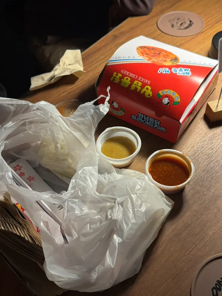 Chicken-flavored crackers served as the basic snack