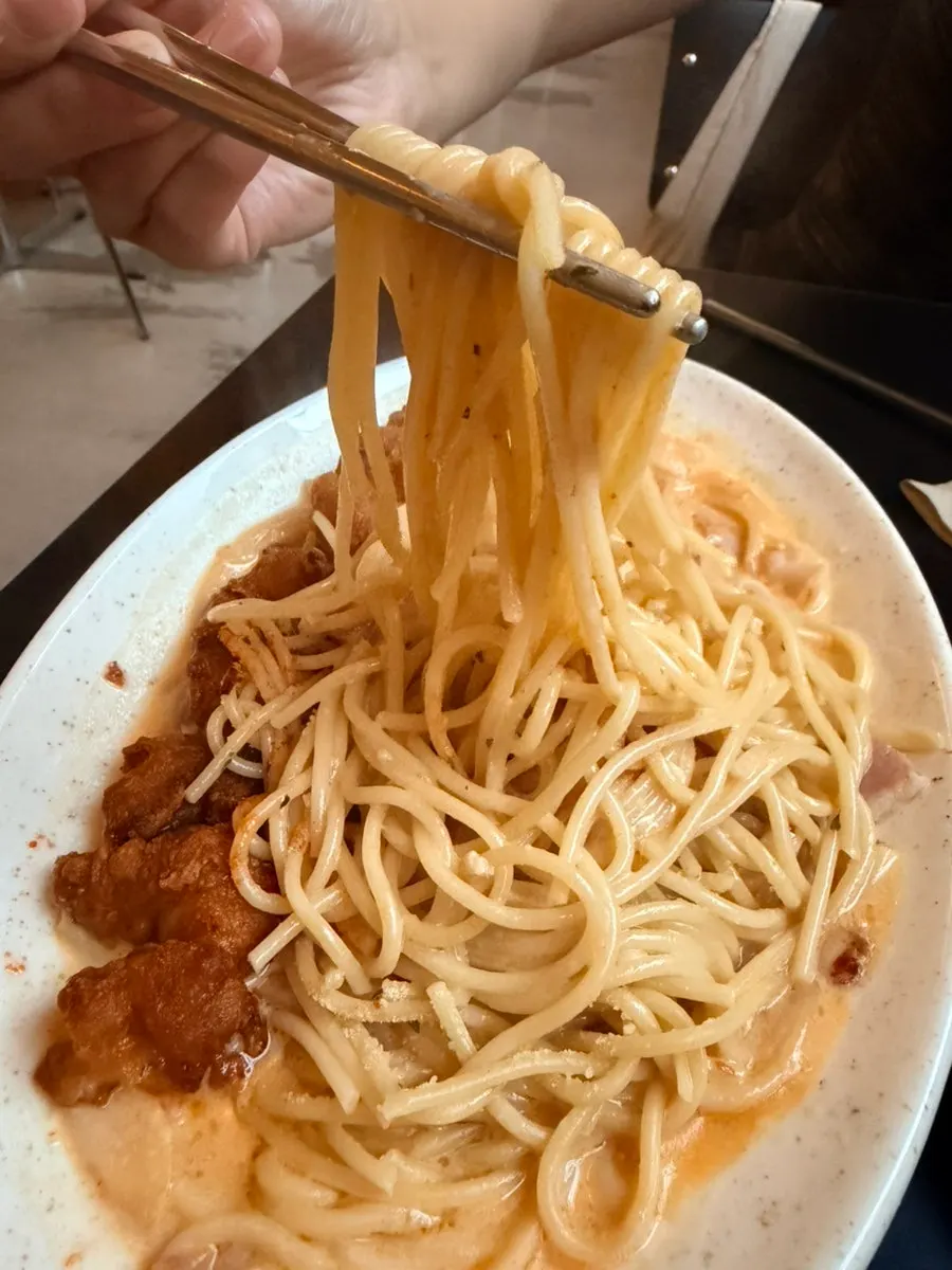 도란도란 전포 매콤크림파스타와 가라아게