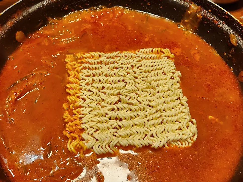 Instant ramen noodles added to the dakdoritang broth