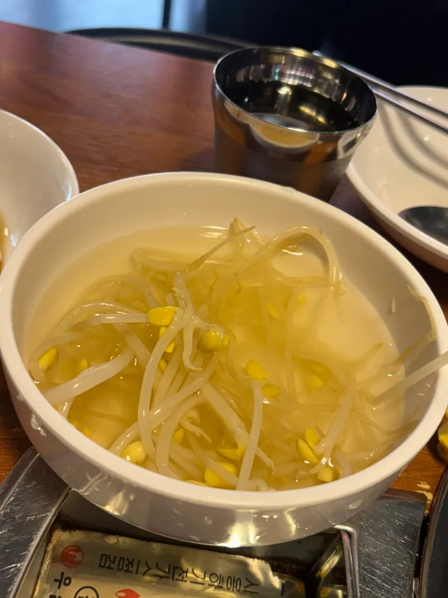 Bean sprout soup at the self-serve corner