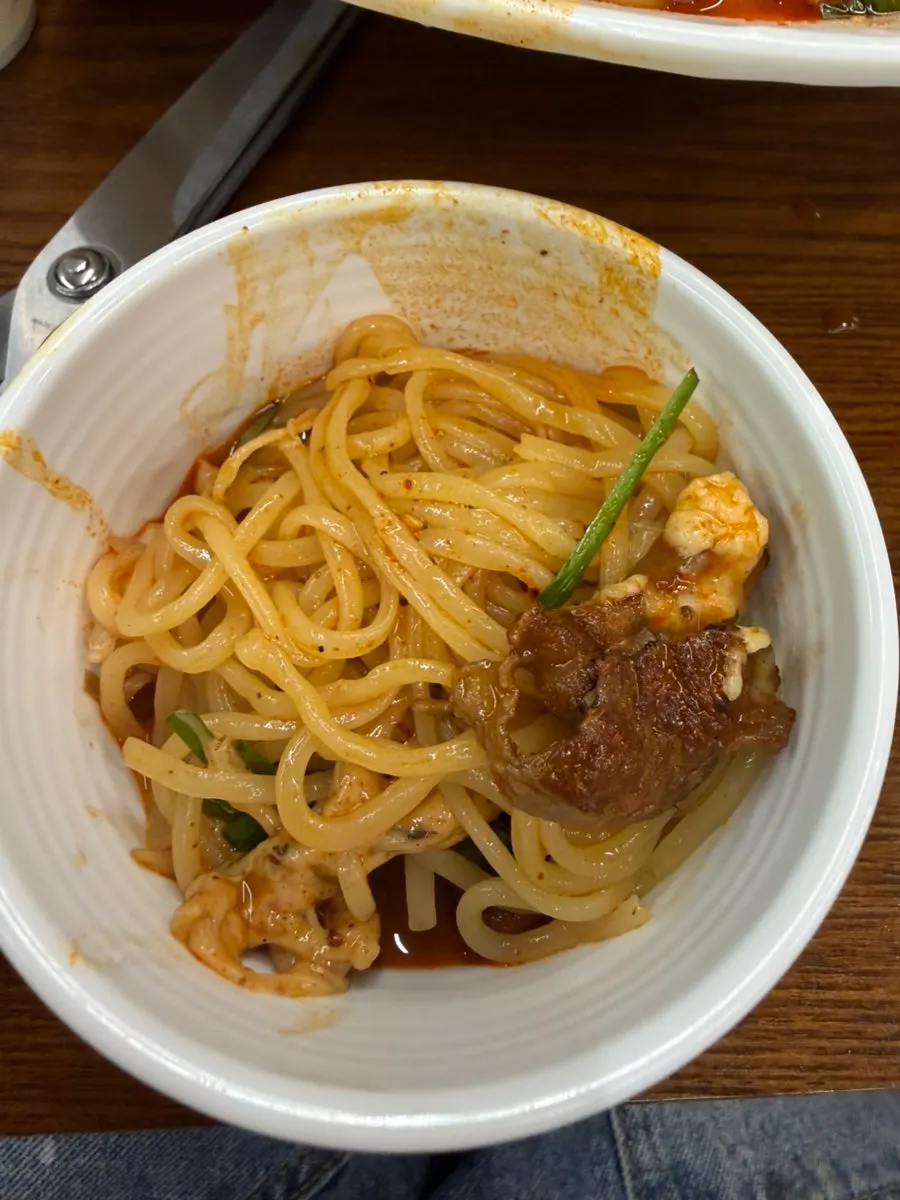 치즈를 섞은 짬뽕 국물