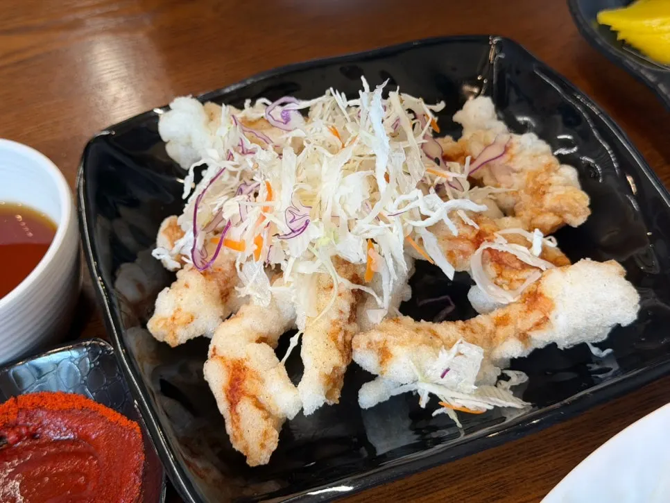 A plate of mini tangsuyuk at Doseogwan Dwitjip