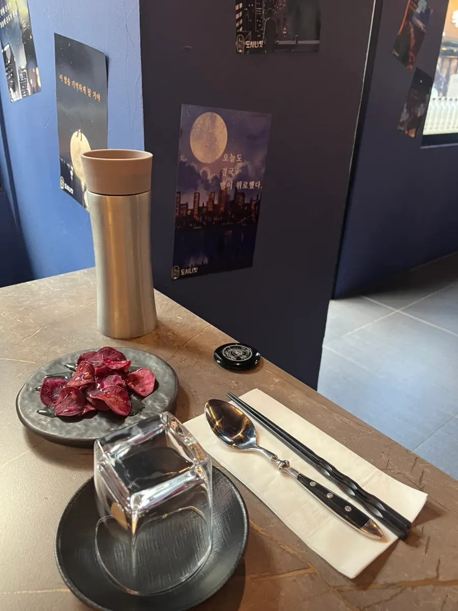 Neatly arranged basic table setting