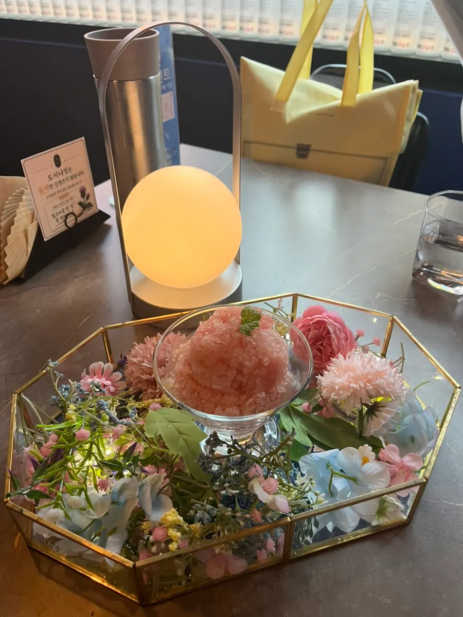 Dosi Night's guava sherbet with a flashy presentation