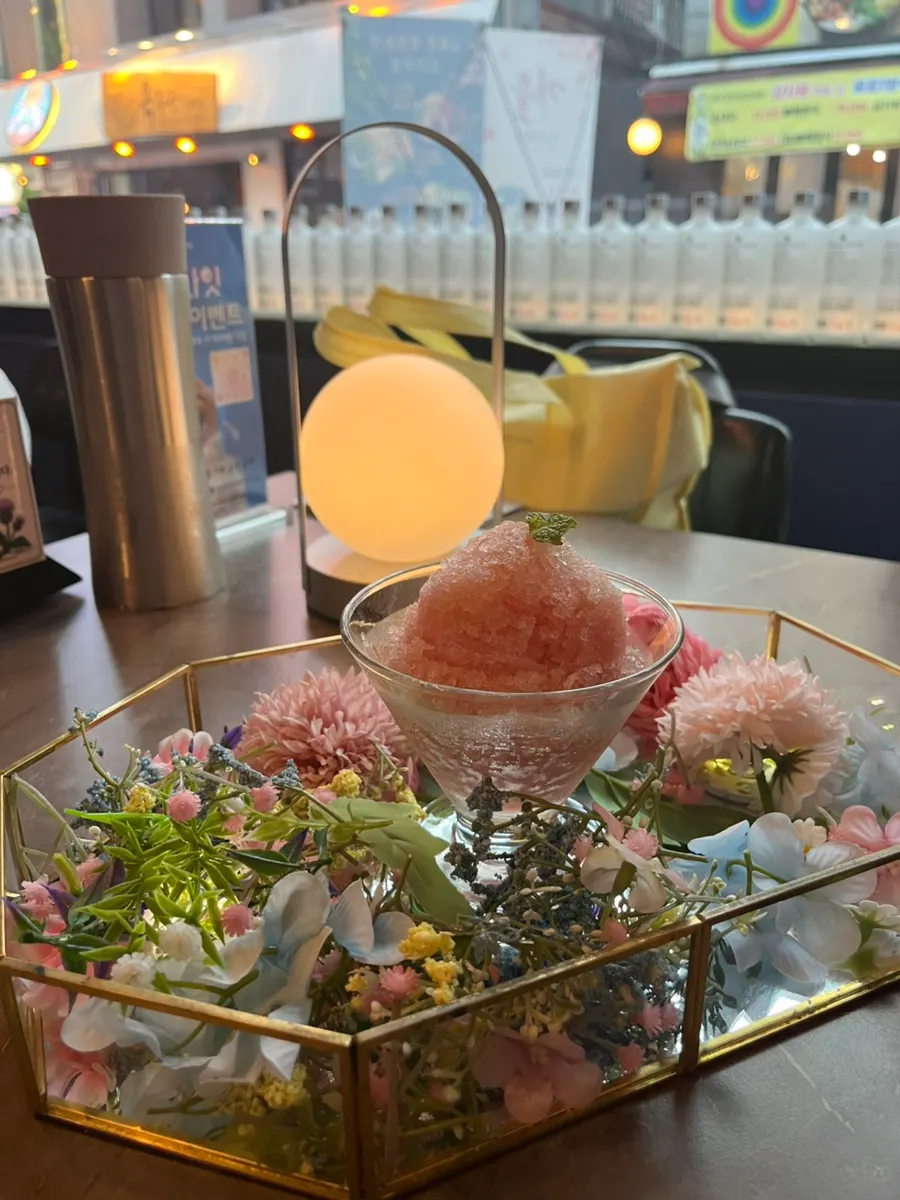 Chicken nanban and sherbet placed together on the table