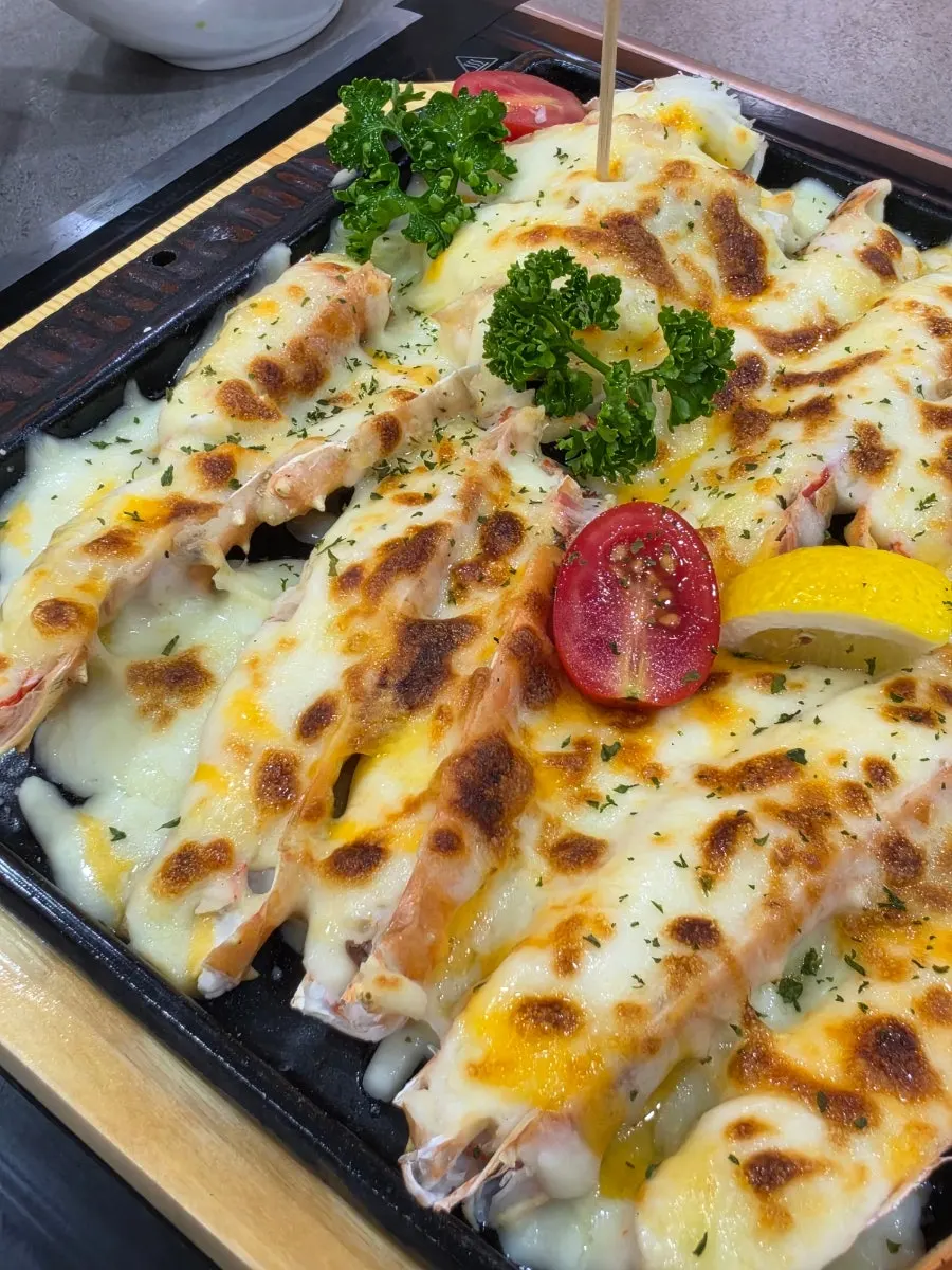 갈릭버터 풍미가 밴 대게살 클로즈업