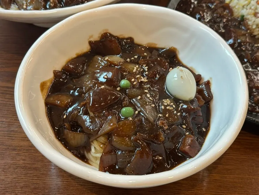 A bowl of spicy jjajang with cheongyang chili