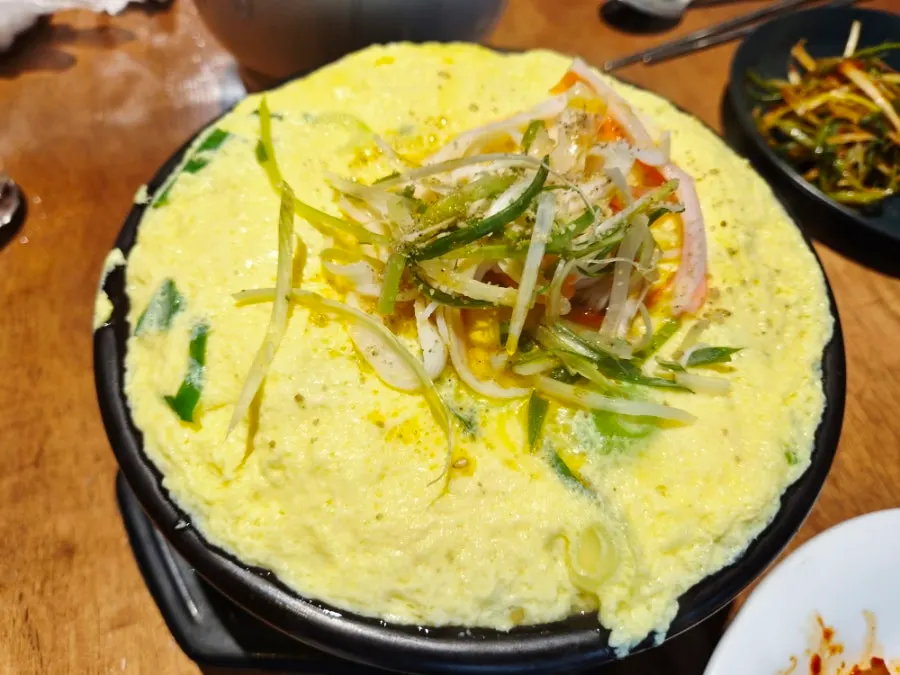 돝 오송 기본 반찬 파채 한 접시