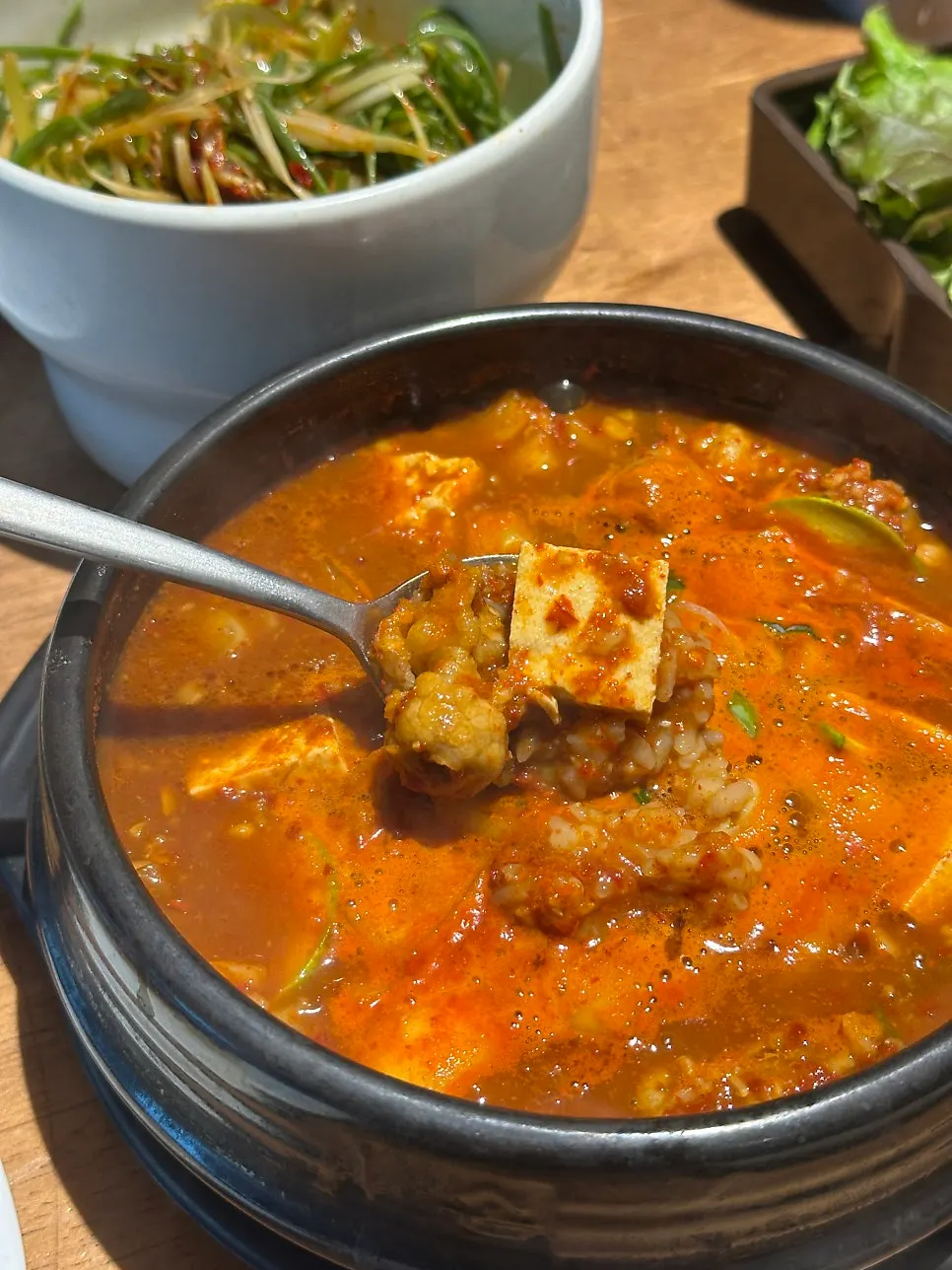 두부와 차돌이 들어간 된장술밥