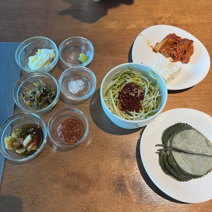 돝 오송 기본 반찬 상차림