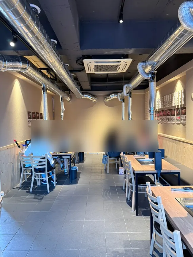주말 저녁 6시 돗돗 밀양본점 내부