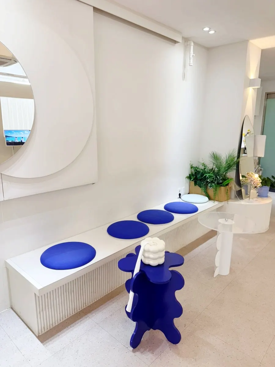 Waiting area with blue cushions