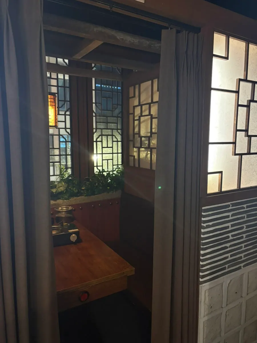 Interior of a 3rd floor room at Sinseon Sulzip Dowon