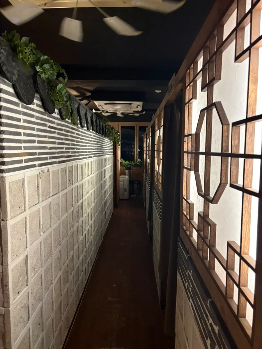 Interior of the spacious 4th floor group room