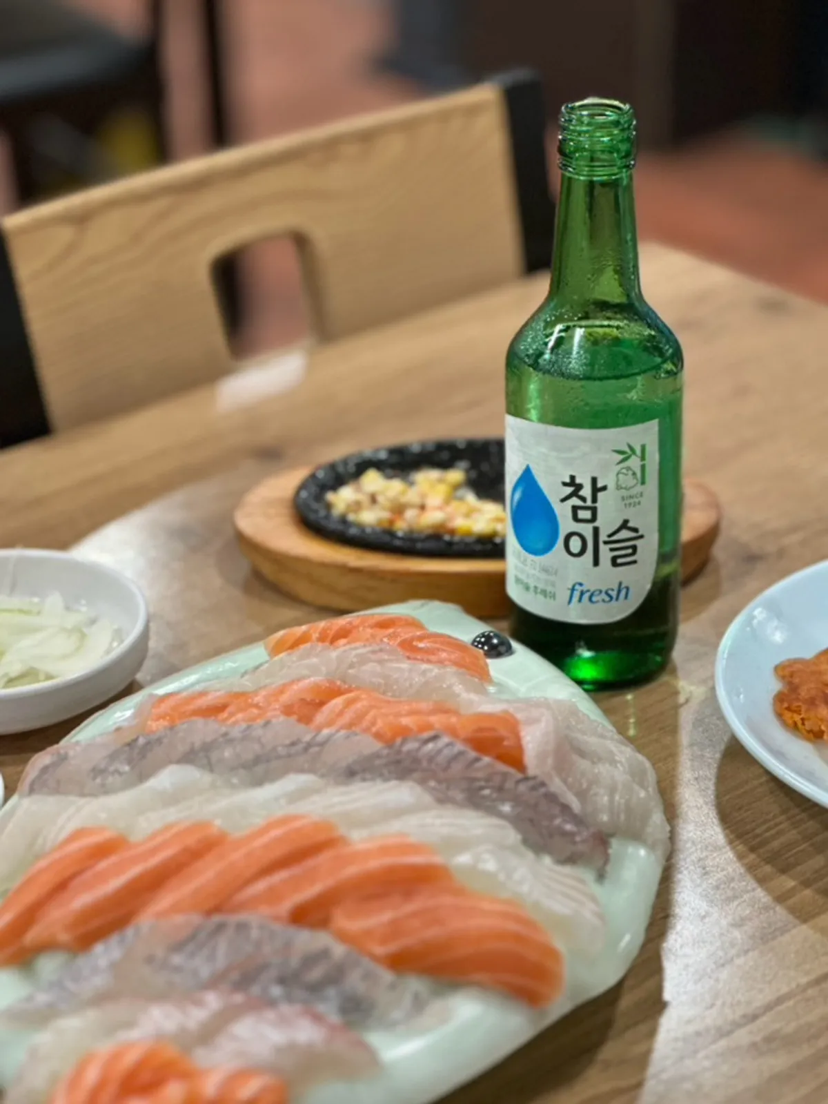 대광어 우럭 연어 모둠회 소 한 접시
