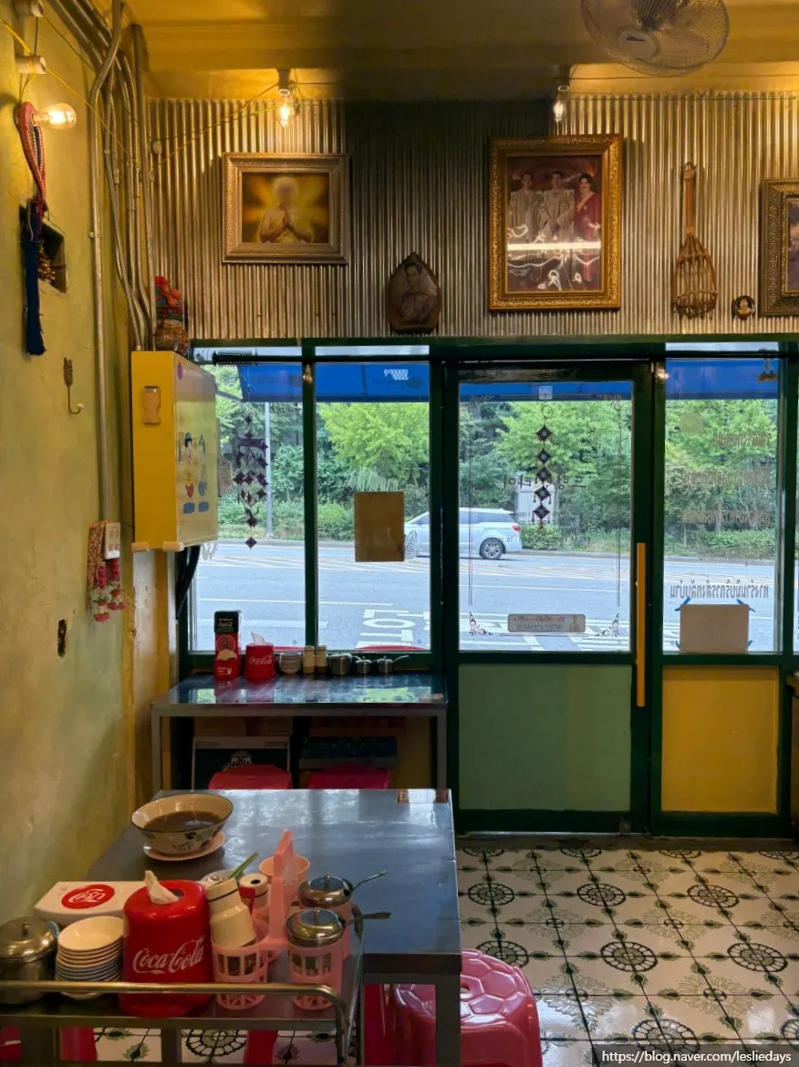 Interior decor with an authentic Thai feel