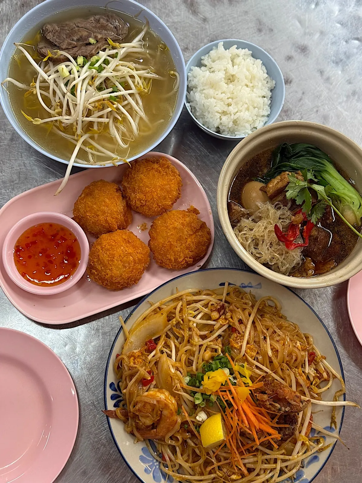 Main image of Drunken Thai Unjeong Yadang Branch