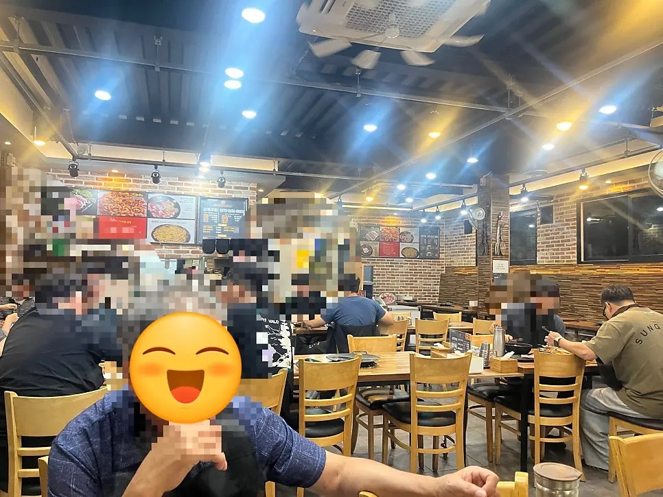 Dining table at Sin Jjukkumi Unlimited Refill Duam Branch