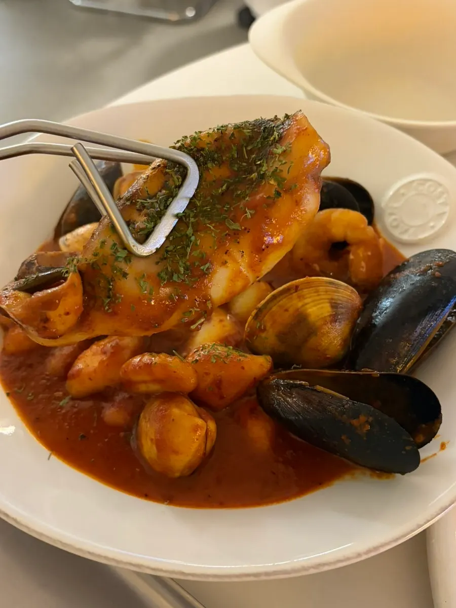 Seafood tteokbokki with shrimp and clams