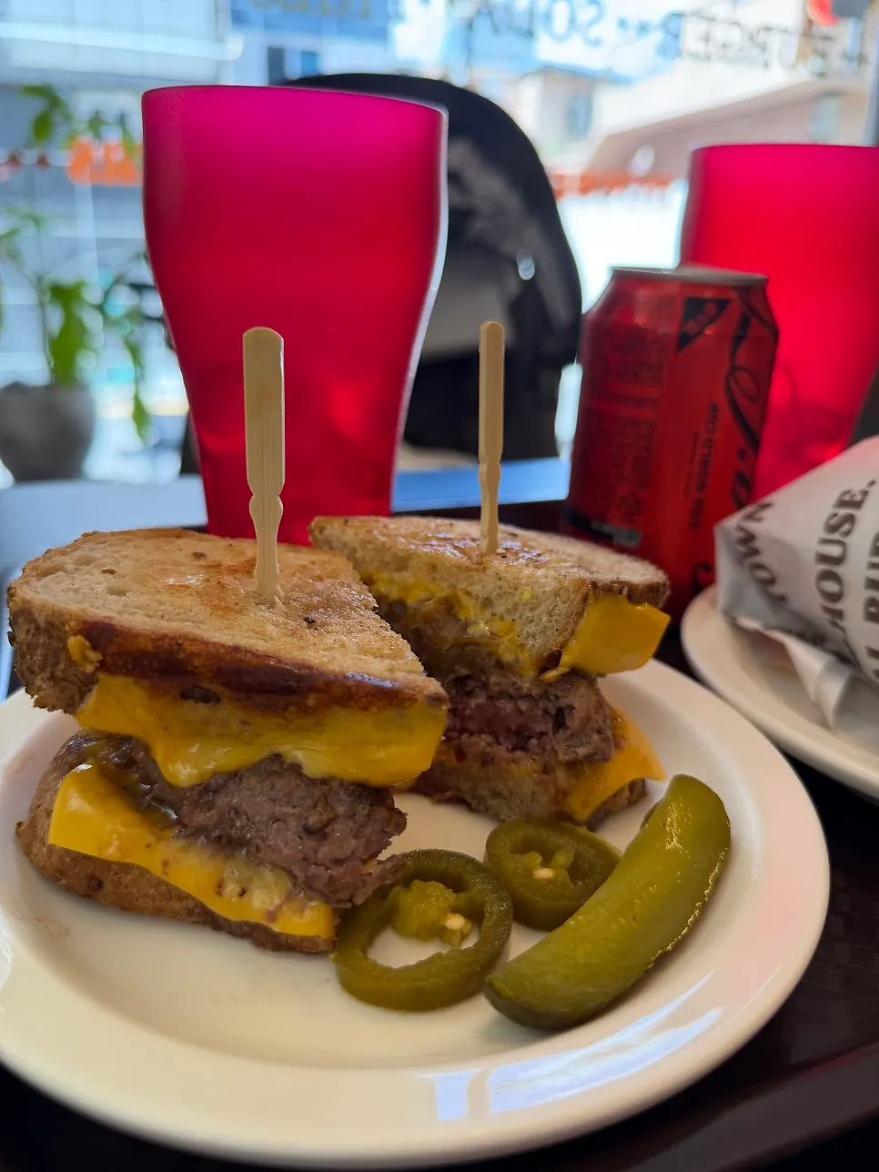 切成两半的Dancing Burger断面