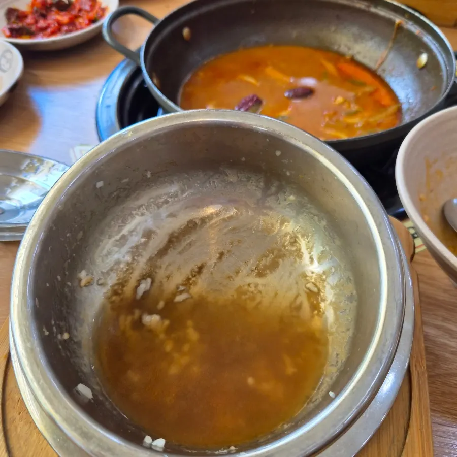 Teukjeon-gol table cleared completely