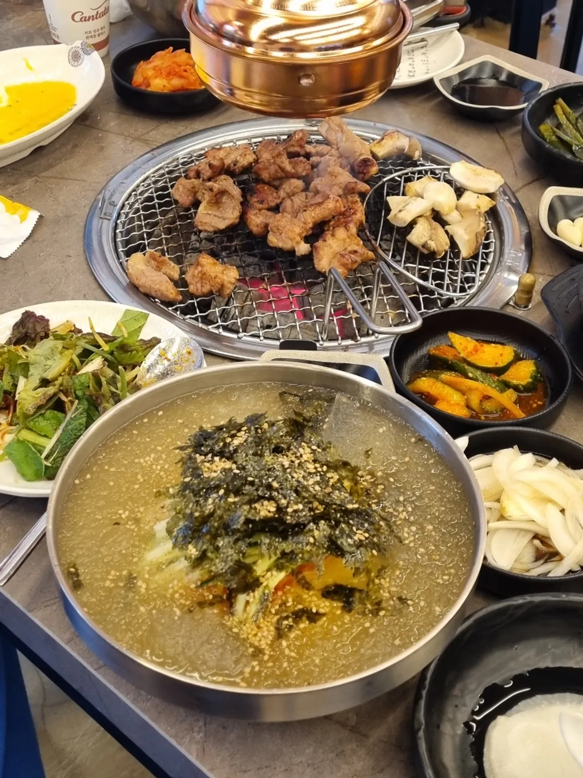 두근두근숯불갈비 숯불에 구워지는 돼지양념갈비