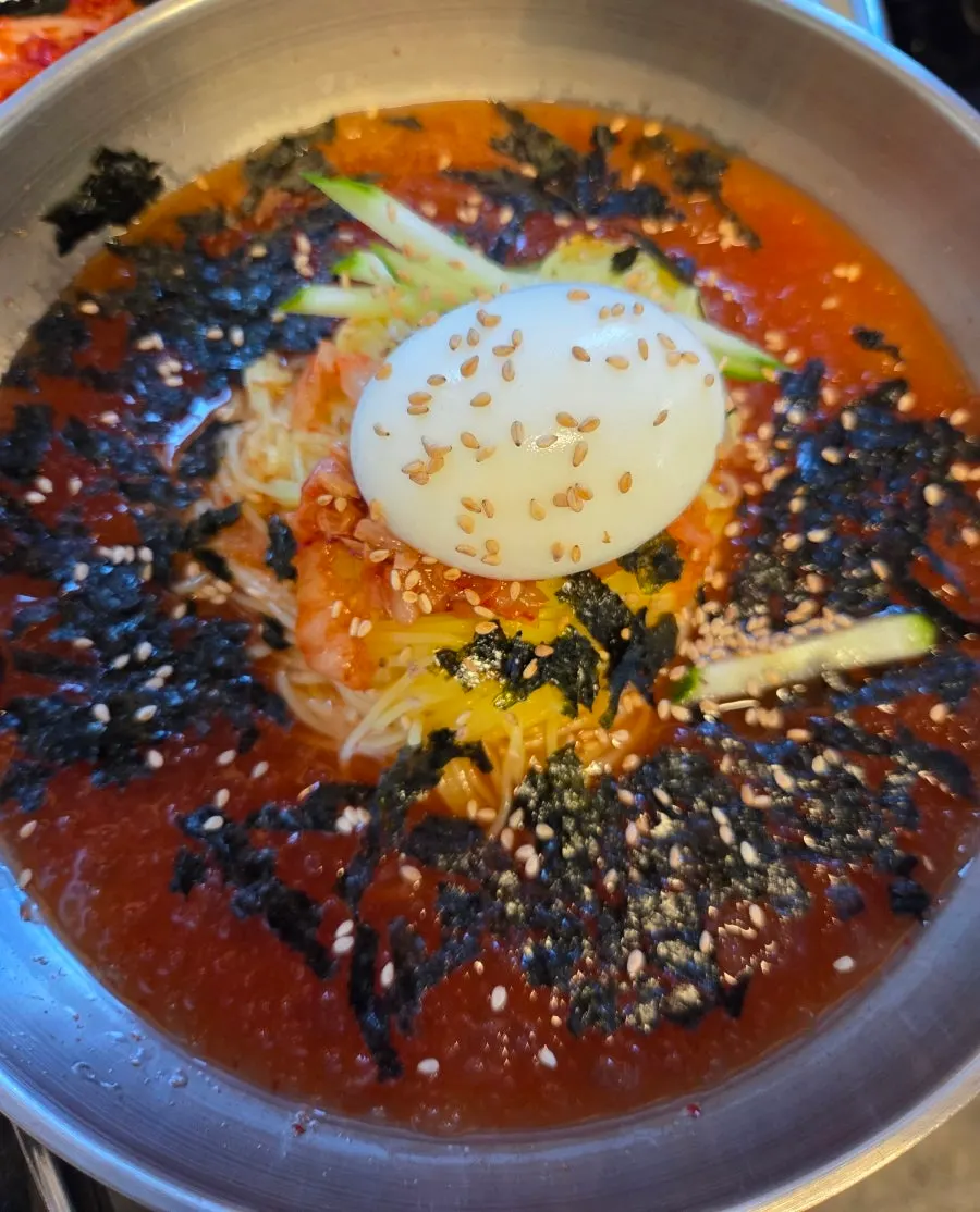살얼음 육수의 김치말이국수