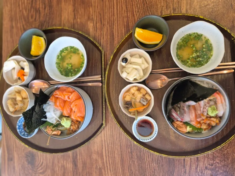 둥치 점심 특선 상차림