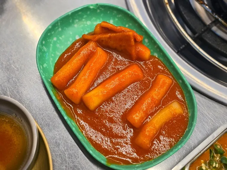 Complimentary dishes served with gopchang