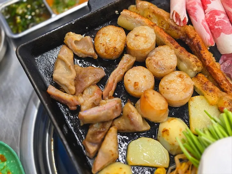 Ingredients for the mixed gopchang platter