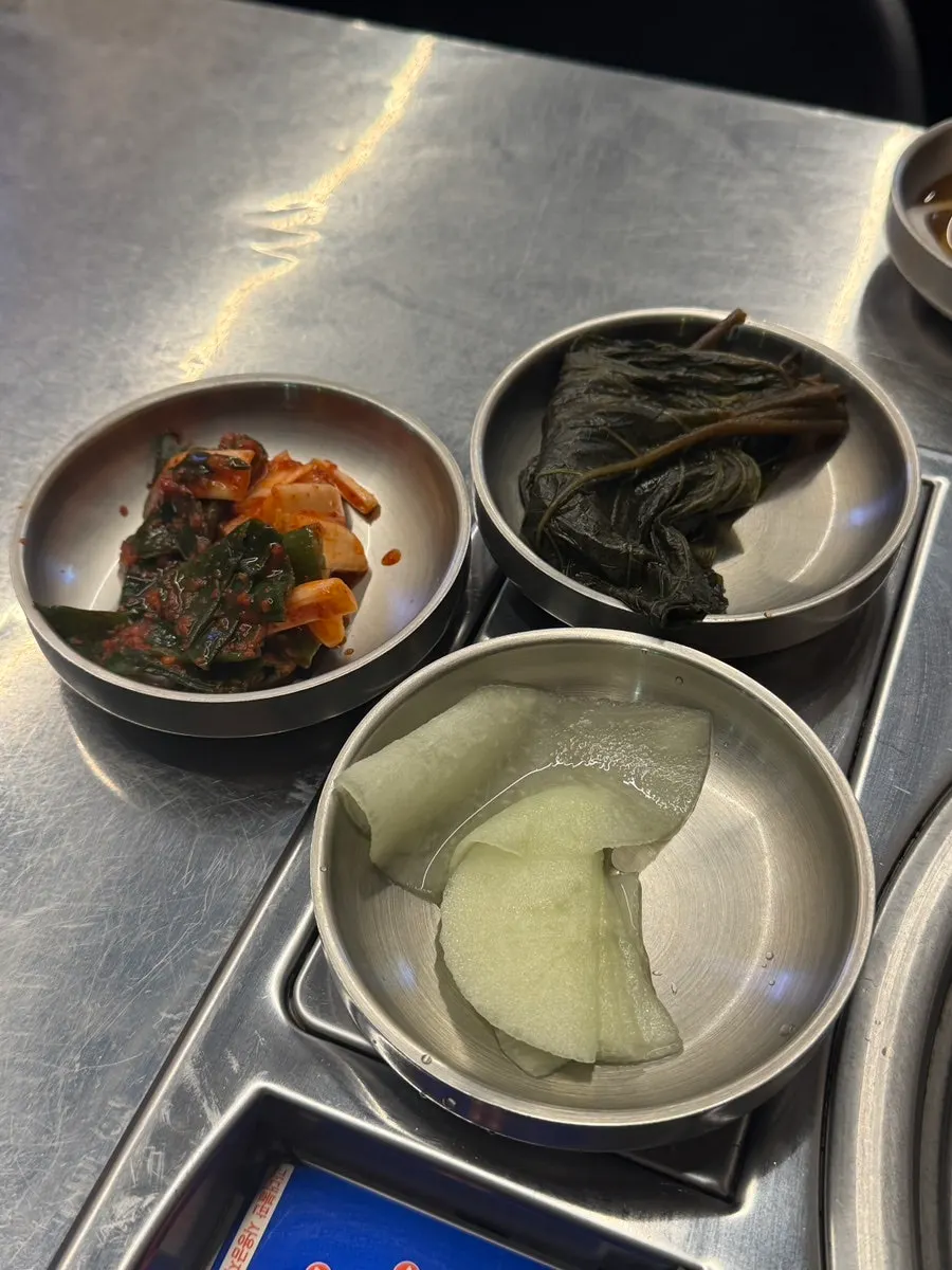 Banchan set before ordering gopchang