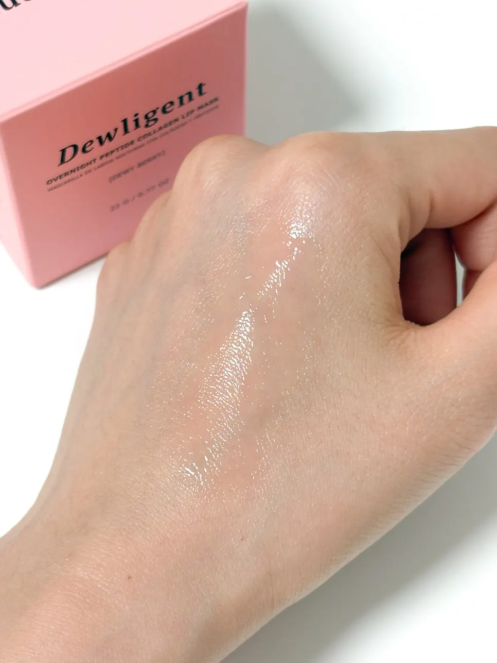 Lip mask hand test with a glossy finish