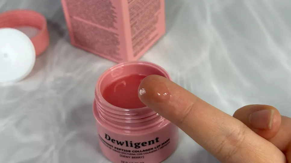 Durigent lip mask packaging and case