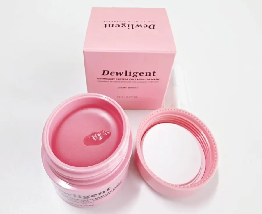 Applying the lip mask to lips