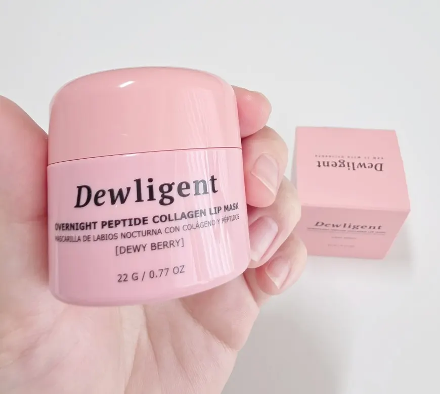 Lip mask used before bed